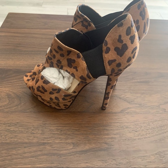 Leopard open toe heels - Picture 4 of 6